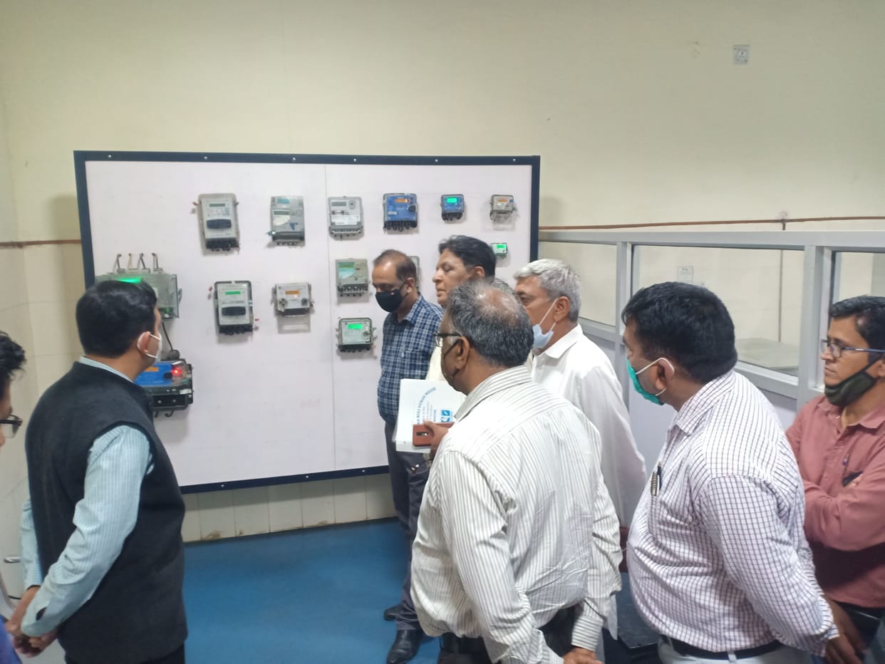 Install electricity meters outside the house, full surcharge of outstanding bills waived
