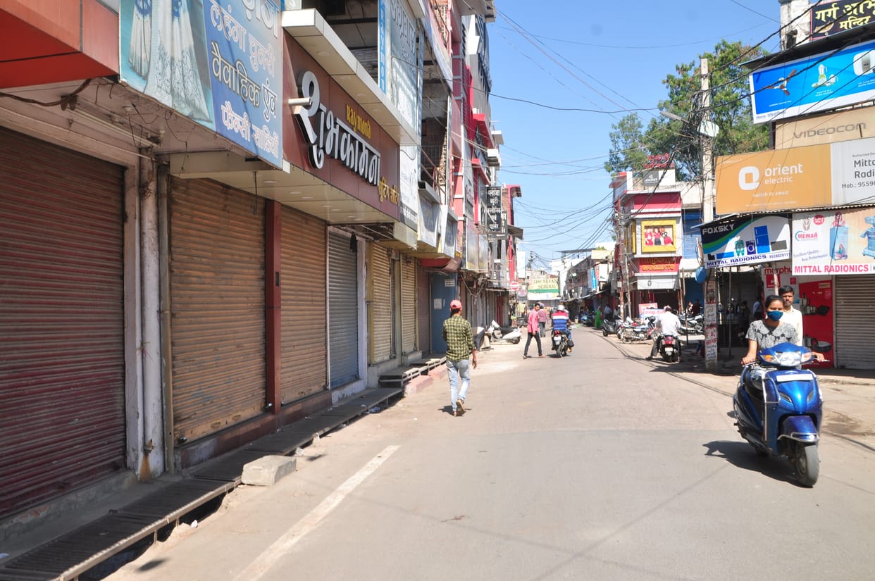 Jhansi mila jula effect bazar close