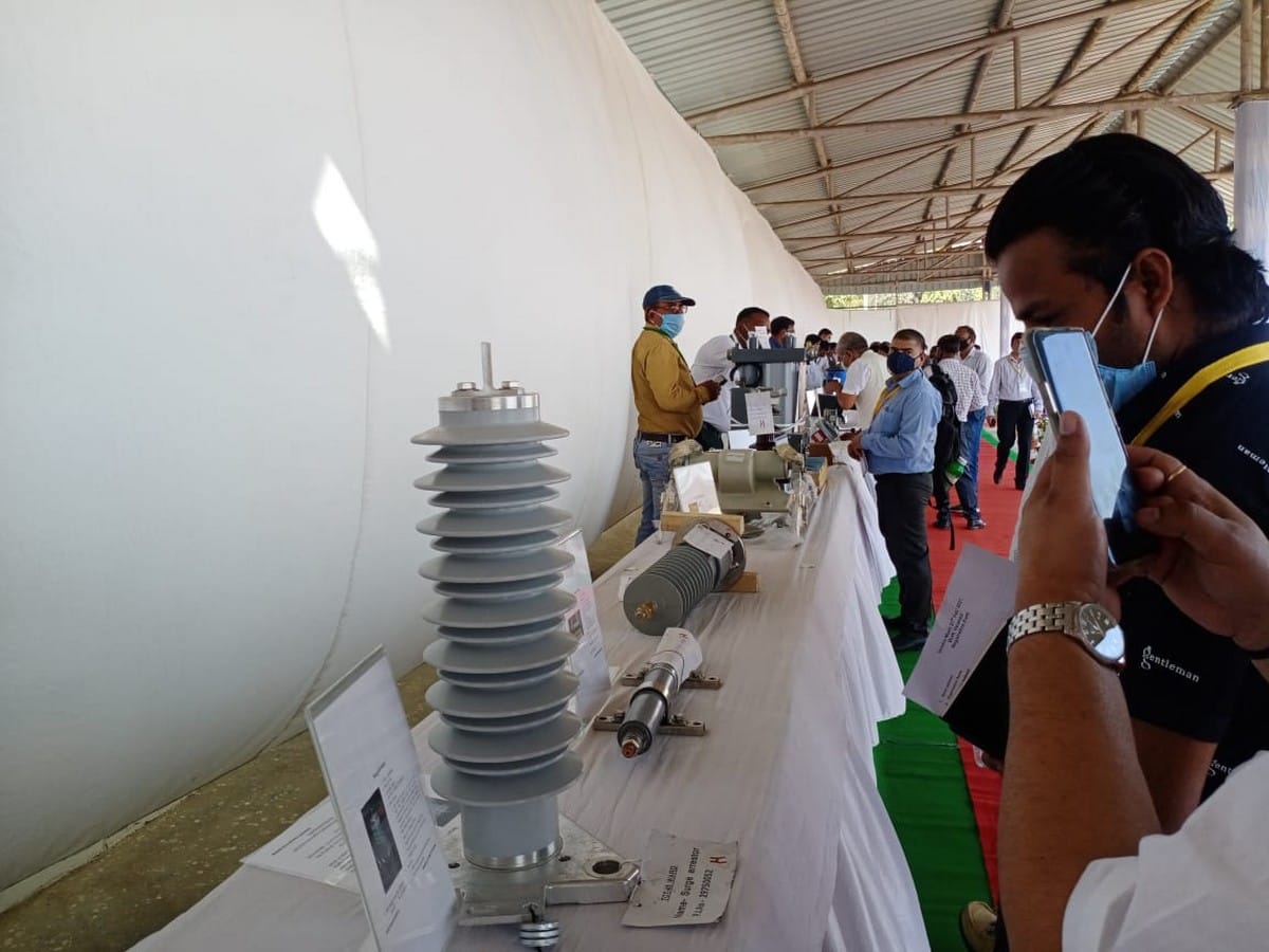 vendors in banaras rail engine factory 355 cargo engines will be ready