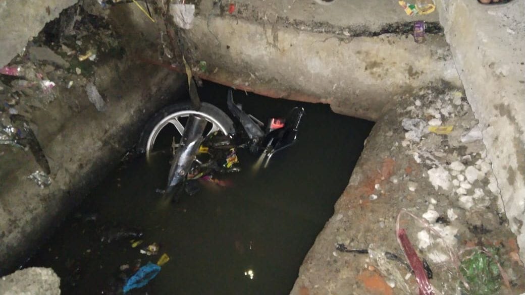 bike rider died fall in manhole
