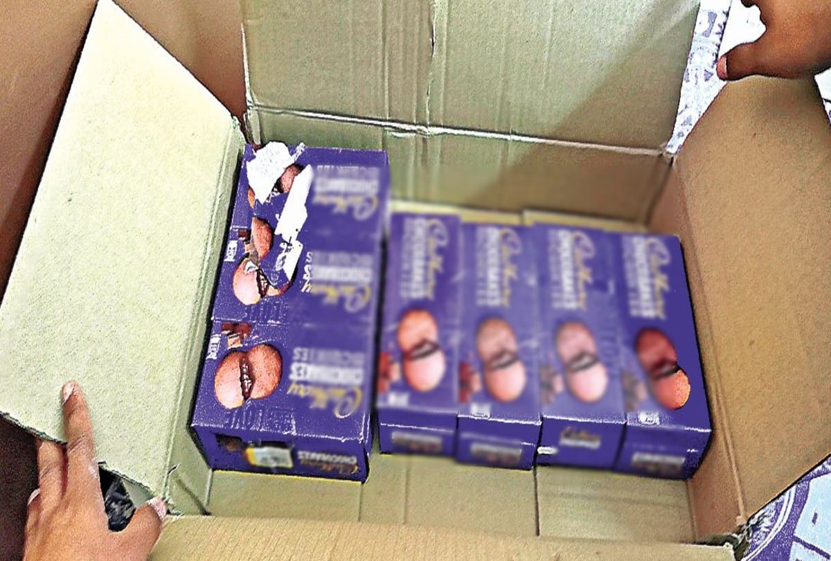man ordered online laptop but company sent chocolates in agra