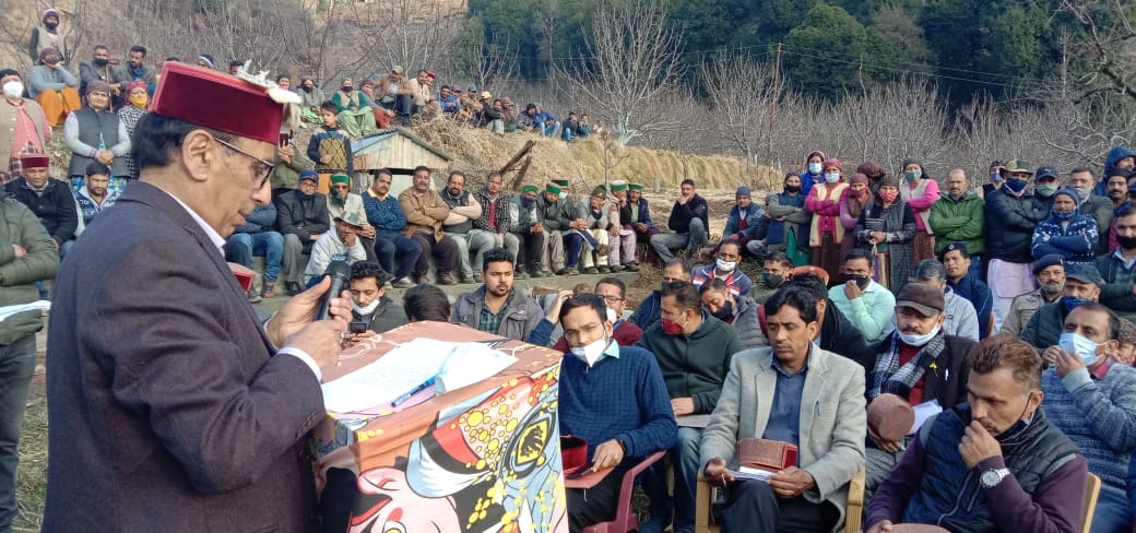 rampur news politices news nrender bragata visited in kotkhai panchyat