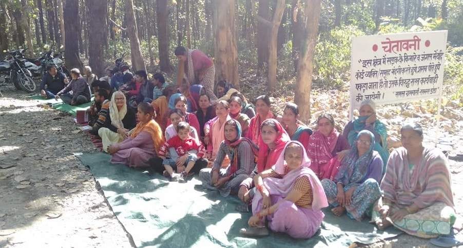Women protest for road construction