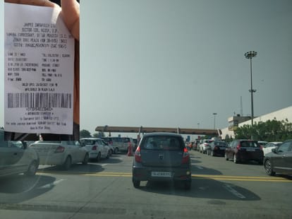 Still no Fastag at Noida-Agra Yamuna Expressway, asking cash payment of toll at Jewar Toll Plaza