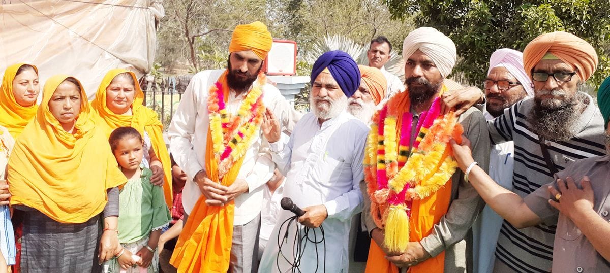Farmers reach tohana after getting bail