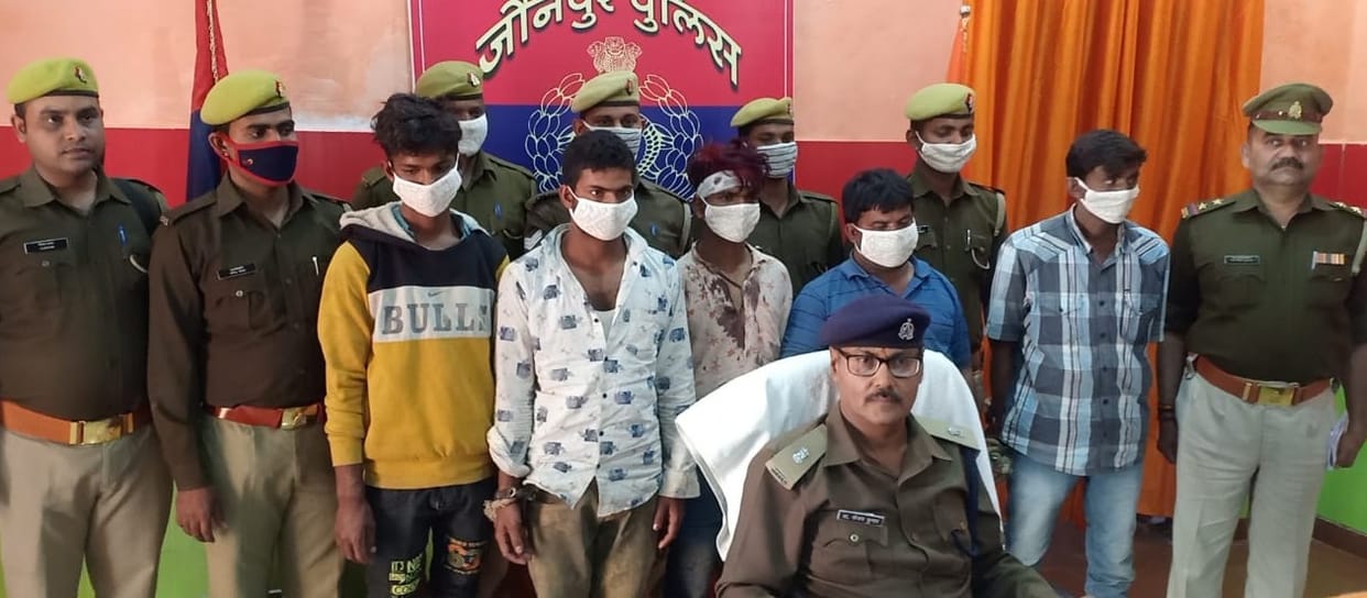 Five miscreants arrested for robbery in bank arrested