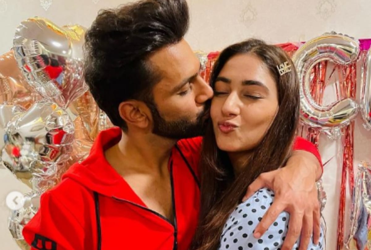 disha parmar says rahul vaidya is a very supportive husband she said he is lucky for me