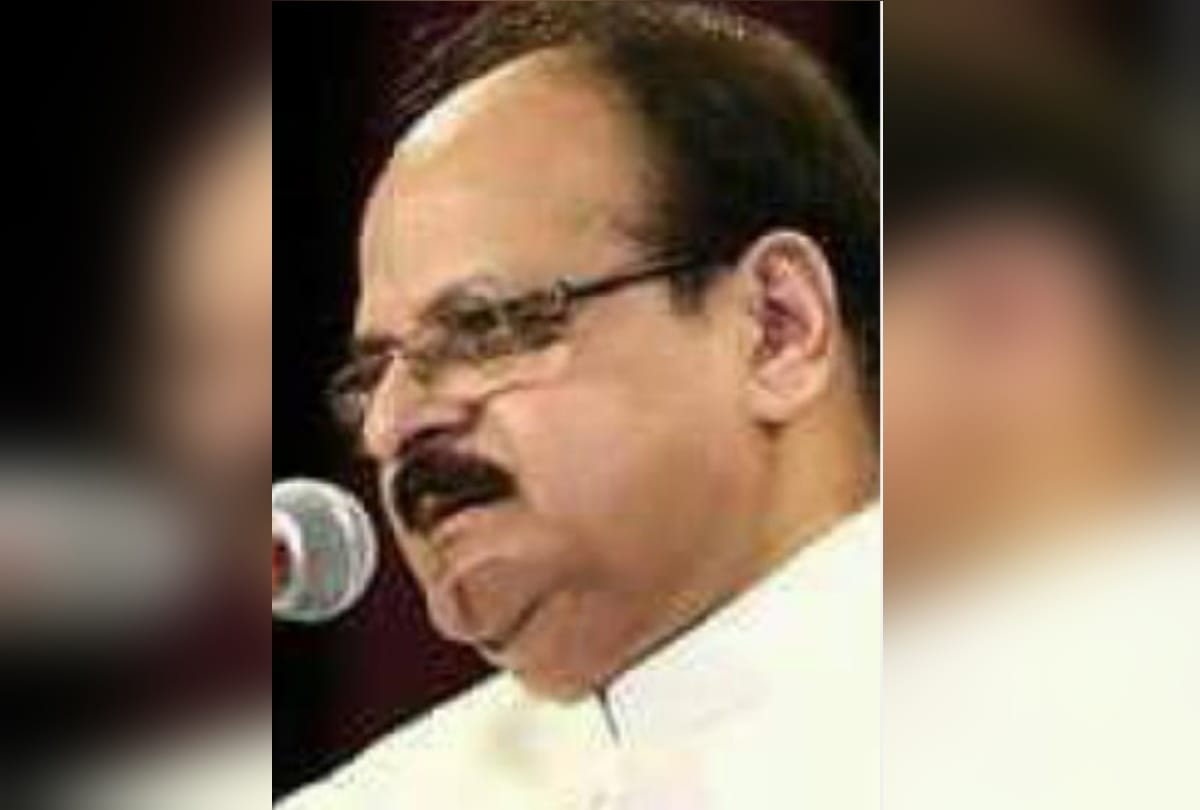 youth and intellectuals supported central government for law on social media