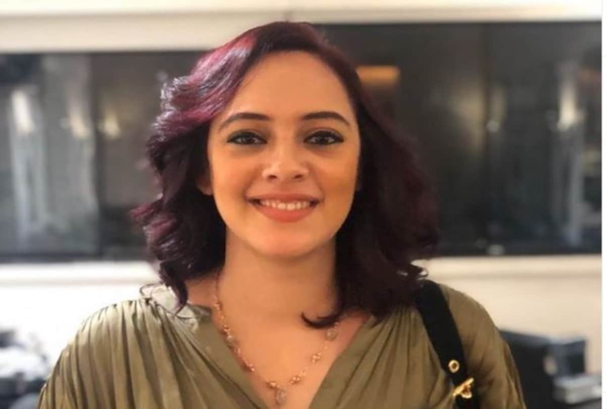 Hazel Keech Donates Her Hair To Made Wigs for Cancer Patients decided after Yuvraj Singh Cancer