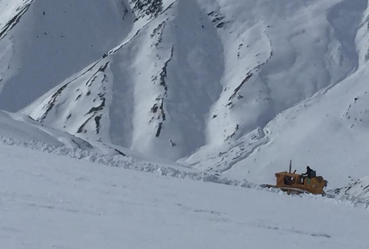 weather update himachal: fresh snowfall in lahaul spiti and rohtang in himachal padesh