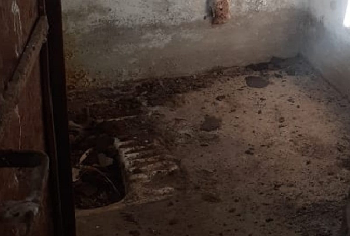 Jammu-Kashmir: Students are facing problem due to bad toilets in this school, see photos