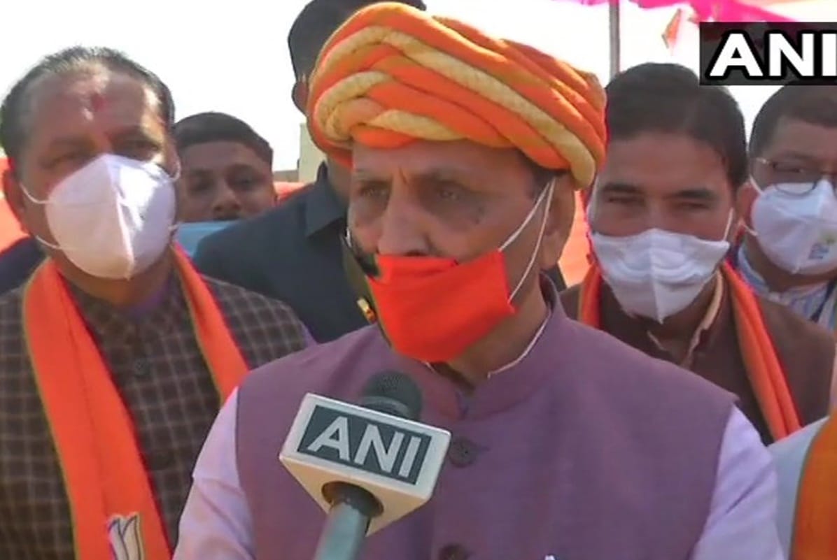 Rajat Tula: 85 kg silver weighed to Gujarat Chief Minister Rupani, donated to cowsheds