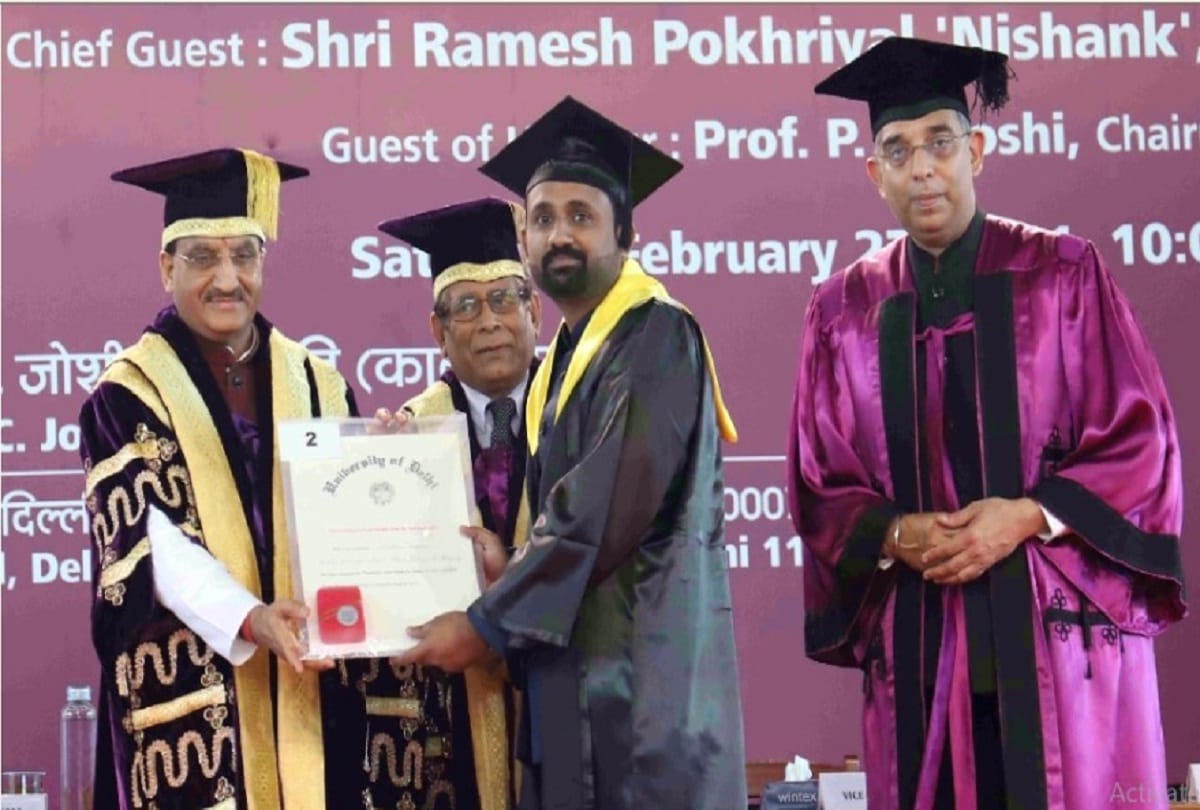 union education minister ramesh pokhriyal nishank conferred degrees to students on DU 97th Convocation see pitures