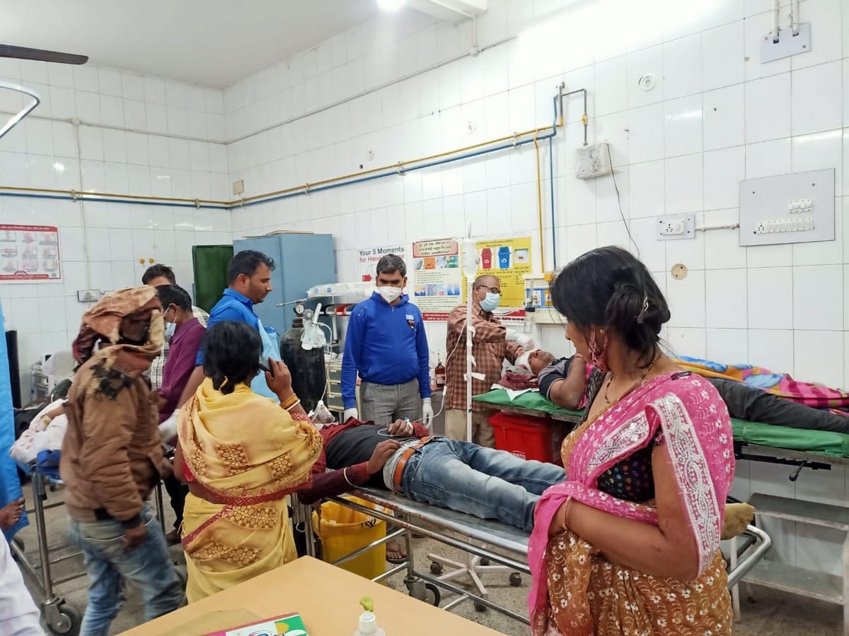 Many passenger injured due to collision between bus and truck road accident on nh 2 in chandauli