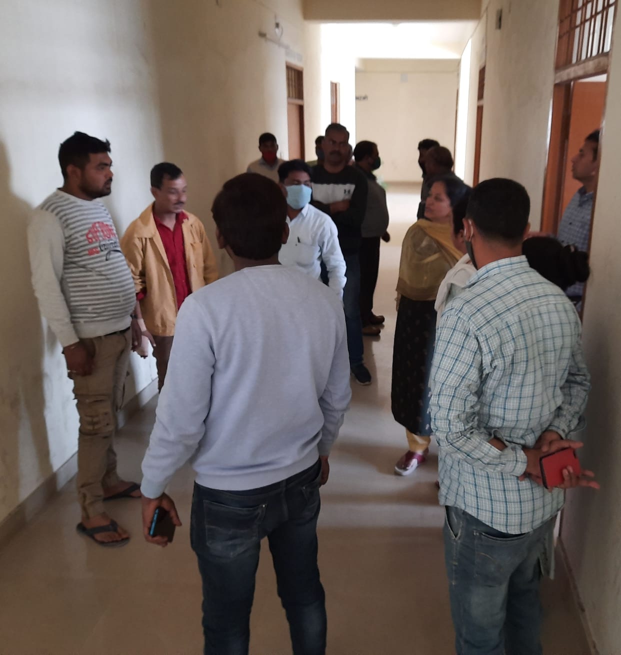confrontation of lekhpal and Advocate