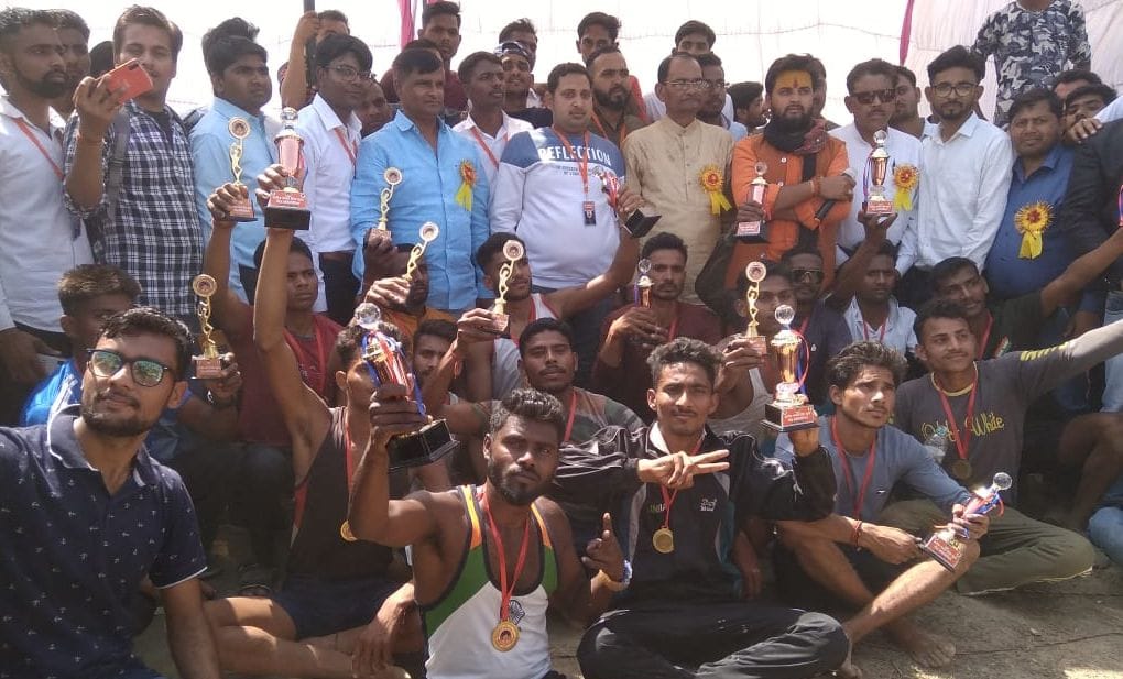 fathepur news,durgesh first,akhilesh,win,second round