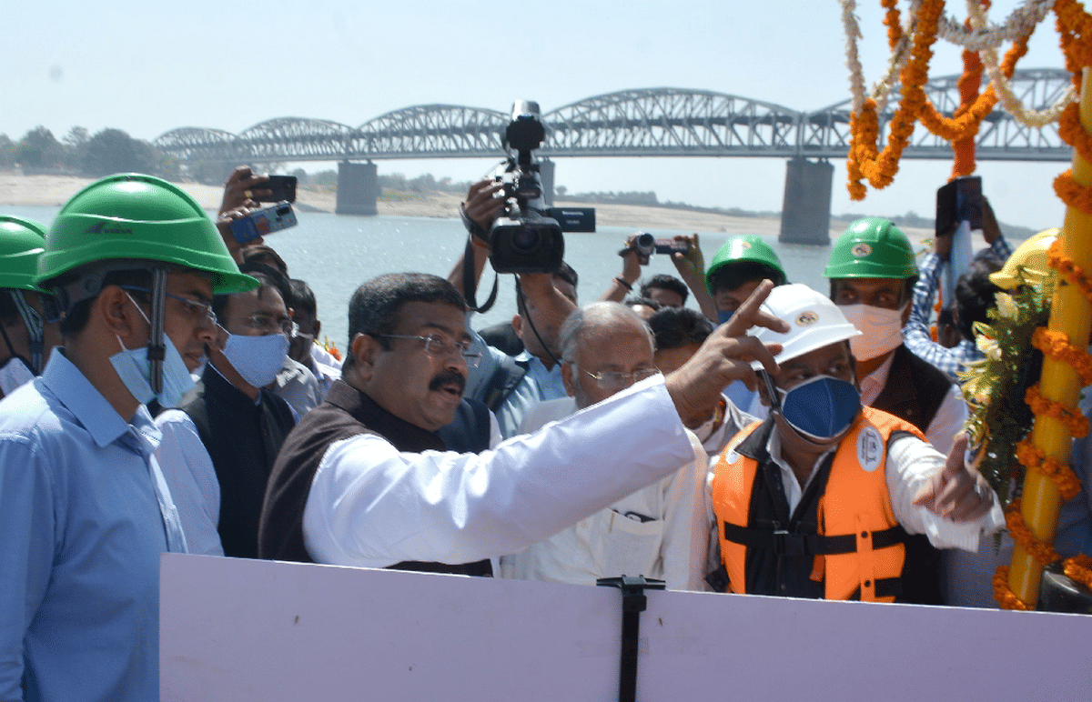 LPG kitchen price gas will be reduce expected in late march month said Petroleum Minister Dharmendra Pradhan