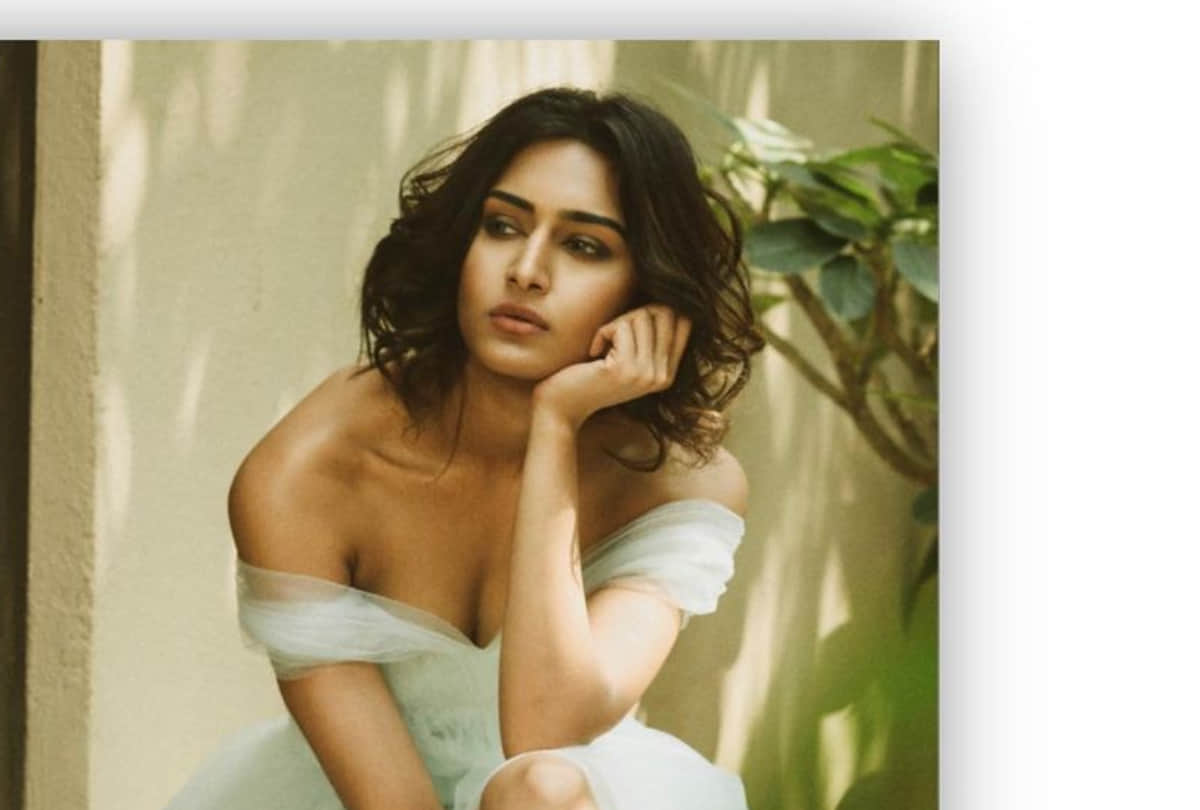 erica fernandes steps out in bold look wearing backless short dress with short hair