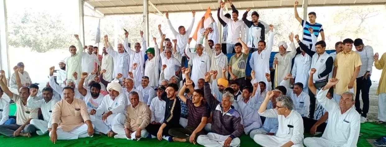 satrol khap panchayat descision that they will sell 100 rupees per leter milk
