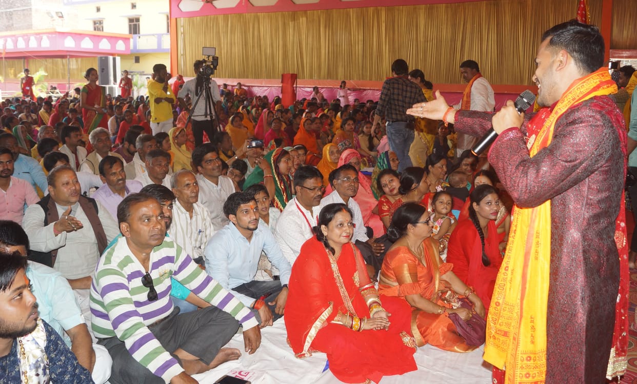 Devotees thronged the court of Sribalaji