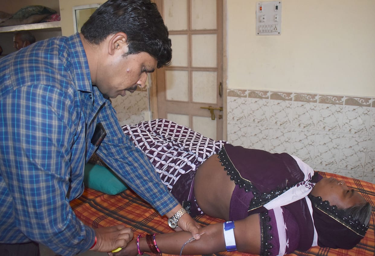 fathepur news,strikes,drug addication,dowery elimination,donating blood
