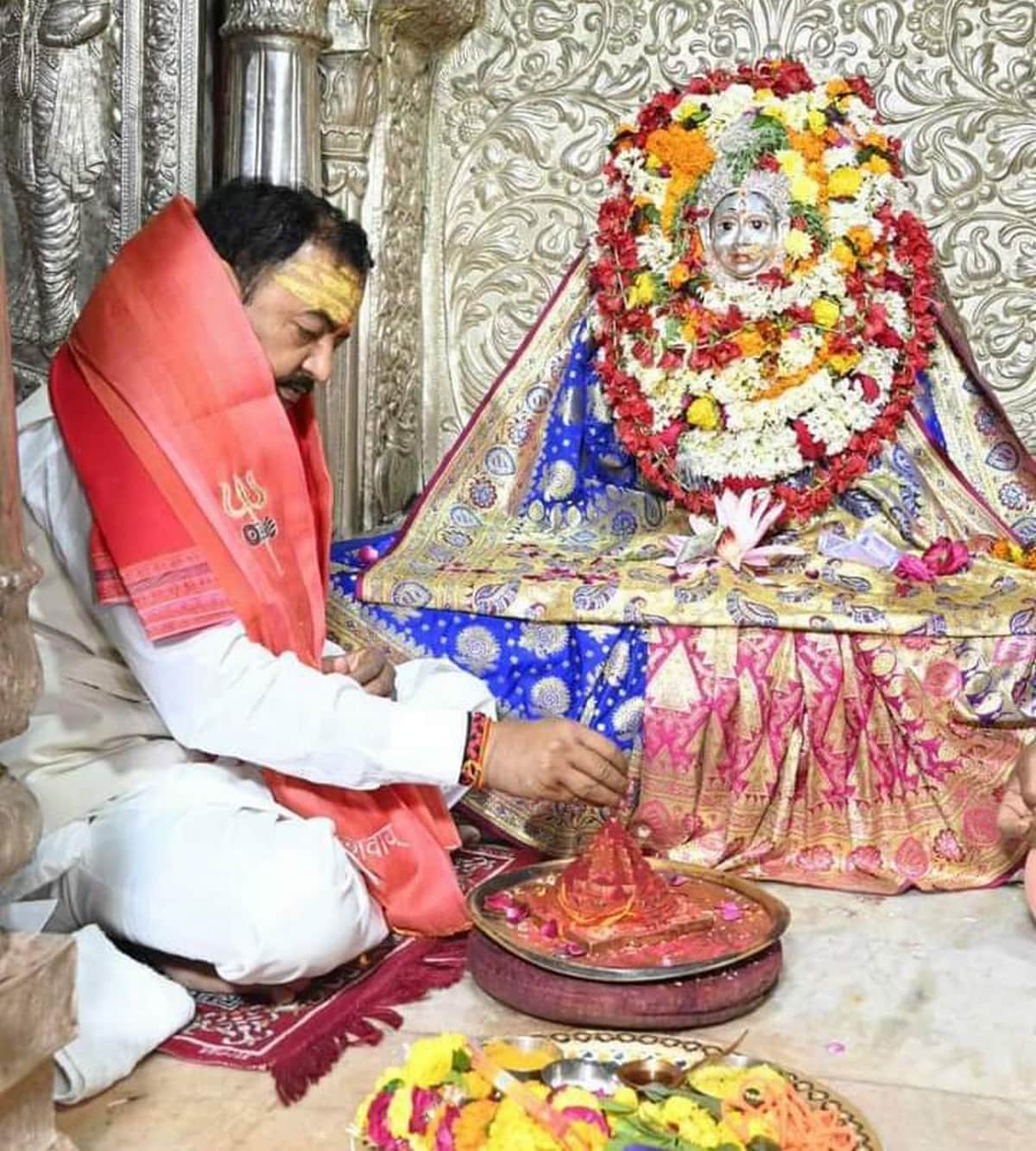 deputy cm keshav prasad maurya visit kashi vishwanath mandir in varanasi