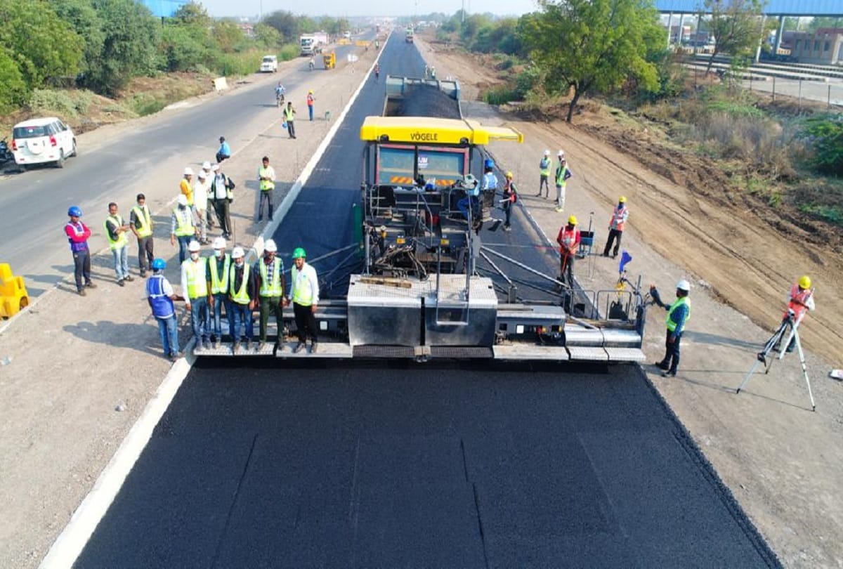 national highway authority of India develops single lane of 25 km road in 18 hours nitin gadkari