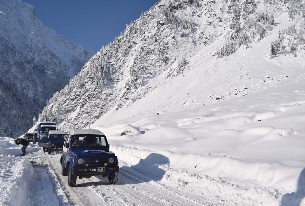 srinagar-leh highway to be opened soon for movement of vehicles