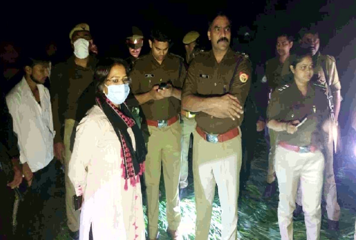 Aligarh news: There is a chaos for three and a half hours after the death of a girl