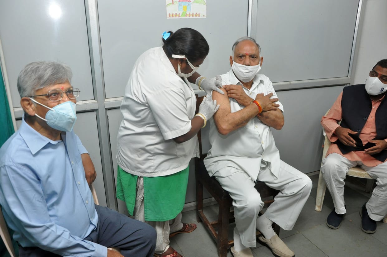 hospital,woman,covid 19,doctor,man