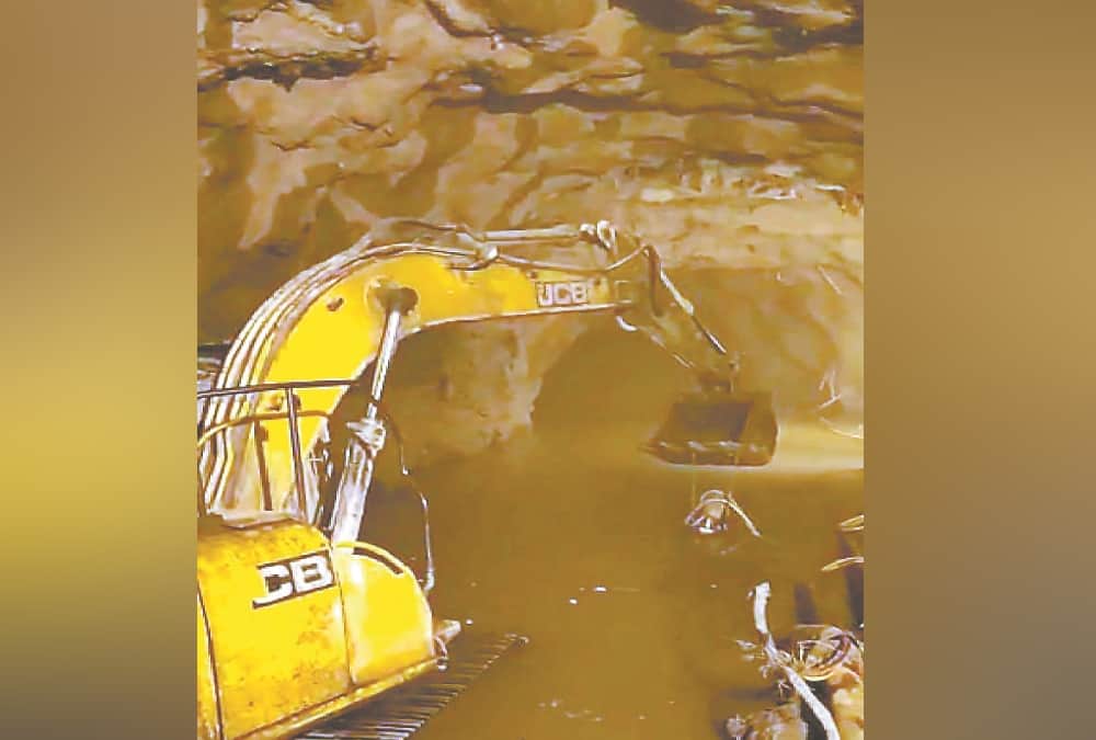 Uttarakhand Chamoli Disaster News: Rescue team Reached on T Point in Tapovan Tunnel photos