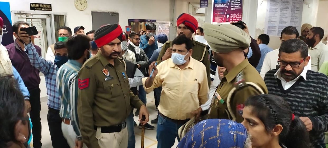 SBI's building sealed in Abohar