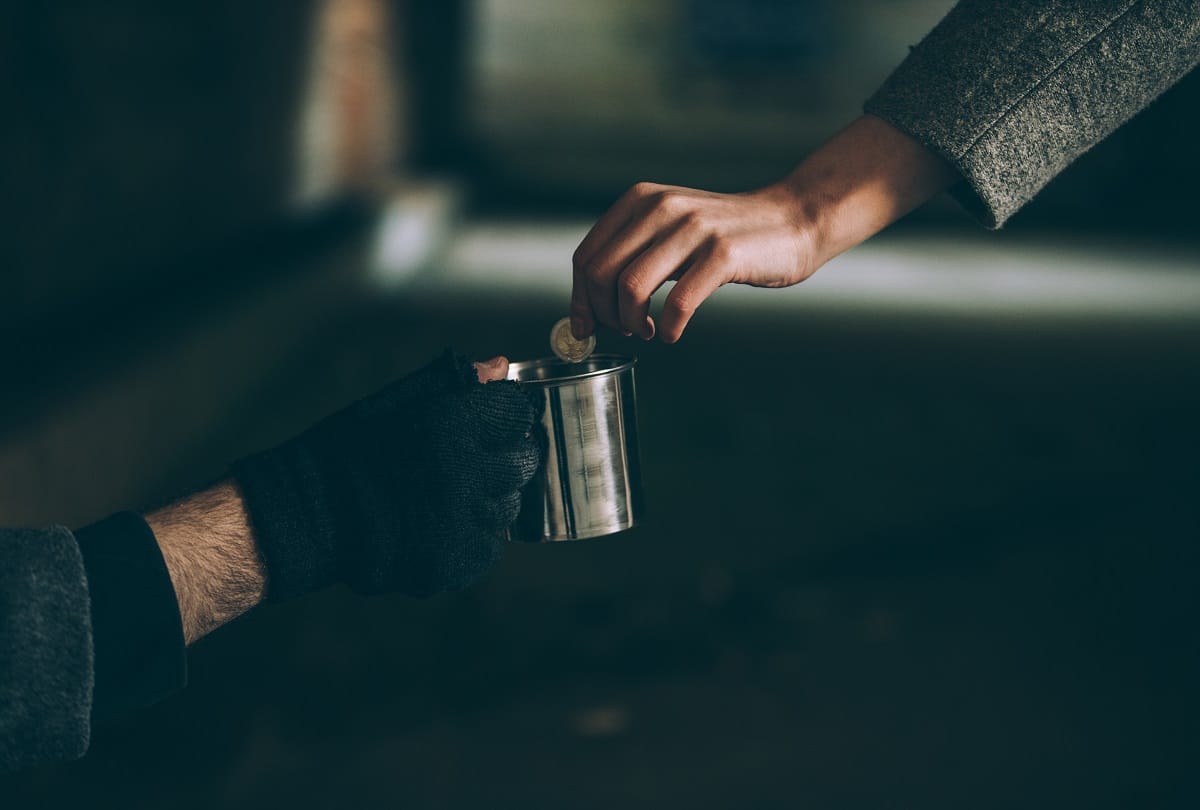 china beggars collect money by e wallet stopped demanding cash