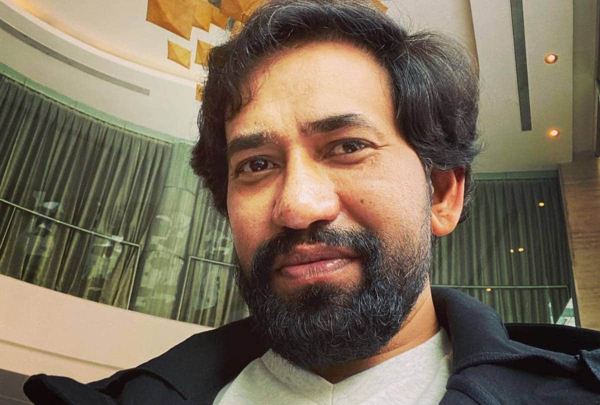 Bhojpuri Actor Nirahua Dinesh Lal Yadav Covid 19 Coronavirus Positive Admitted in Lucknow Hospital