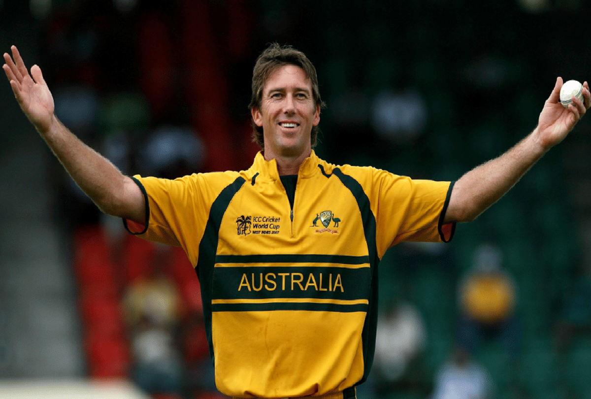 Bowlers with fastest 600 international wickets, three fast bowlers in the list