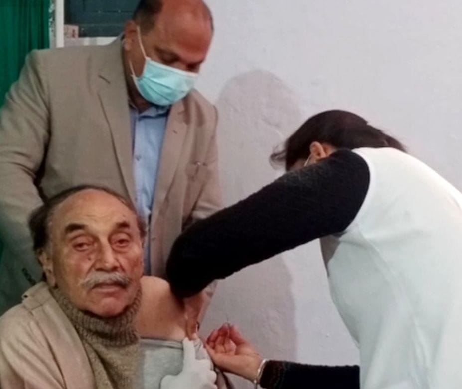 corona vaccination in mandi of third phase