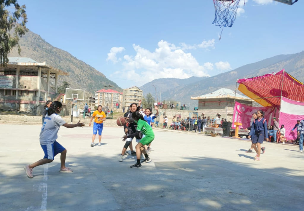 Green Army won basketball competition