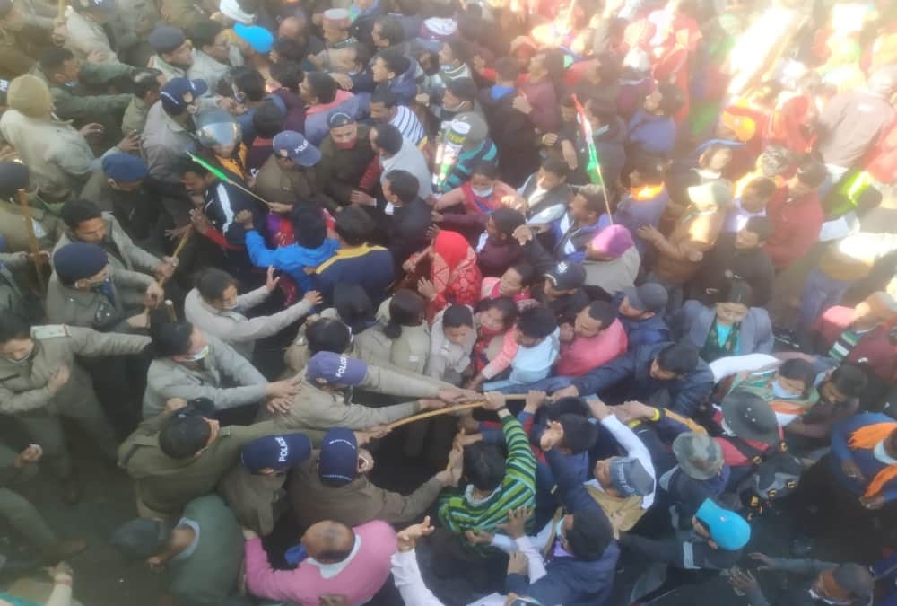 Uttarakhand Budget Assembly Session 2021: Police Lathi charge on Demonstrators And Public Stone pelting on Police Photos