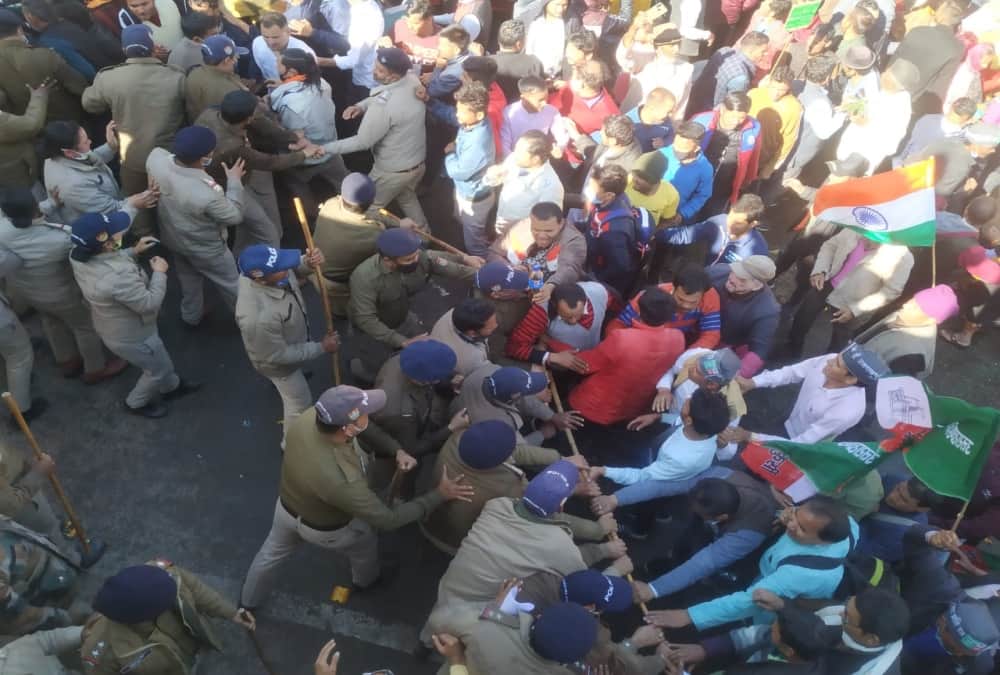 Uttarakhand Budget Assembly Session 2021: Police Lathi charge on Demonstrators And Public Stone pelting on Police Photos