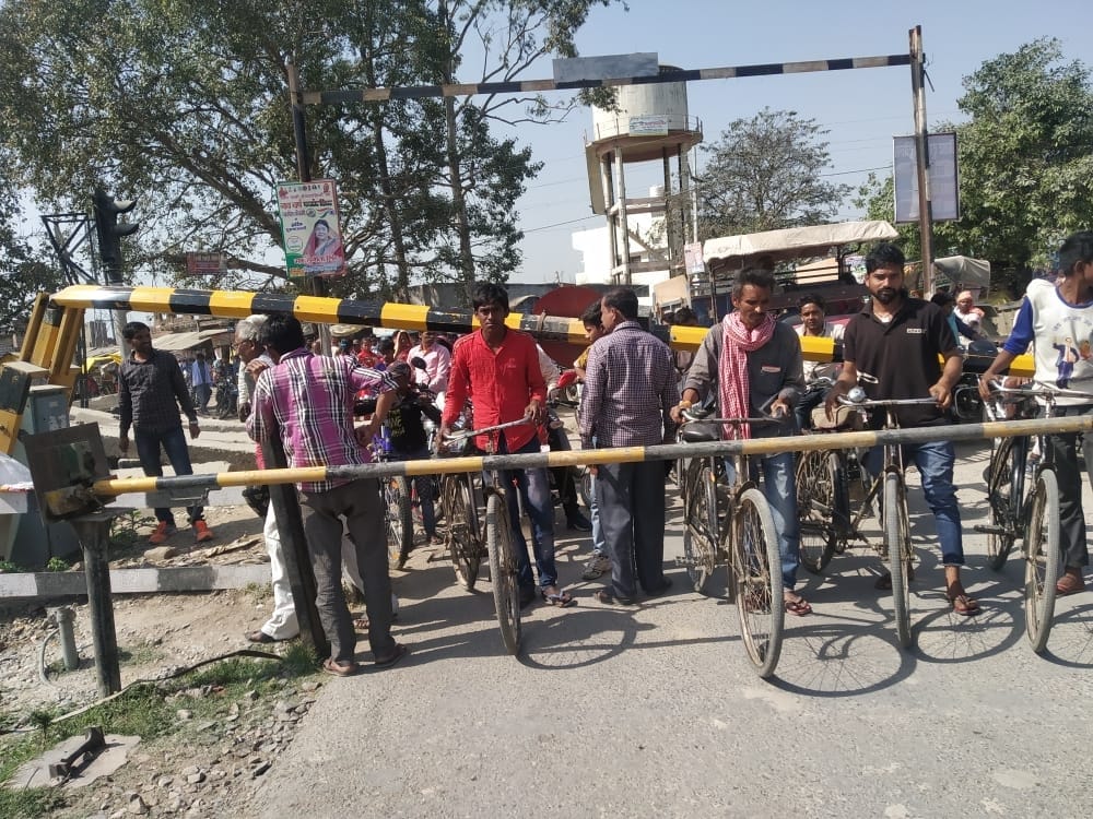 railway crossing
