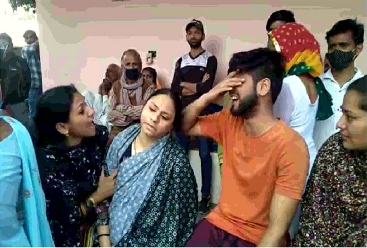 Two people died in firing incident at Nangloi of delhi