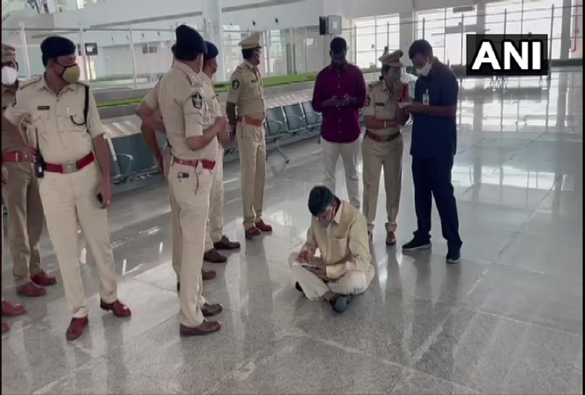 TDP leader and former Chief Minister N Chandrababu Naidu detained by Renigunta police at Tirupati airport