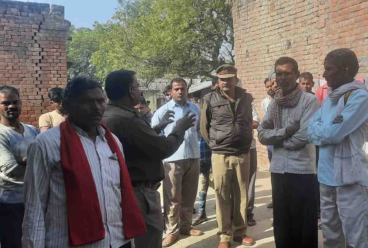 UP: Crushed by bricks in the suspicion of illegal relations, killing the middle-aged