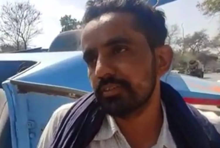 Bathinda Man made an airplane with spare parts to ride on road 