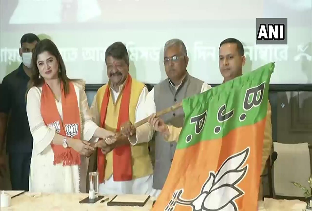 Bengali actor Srabanti Chatterjee joins Bharatiya Janata Party in Kolkata