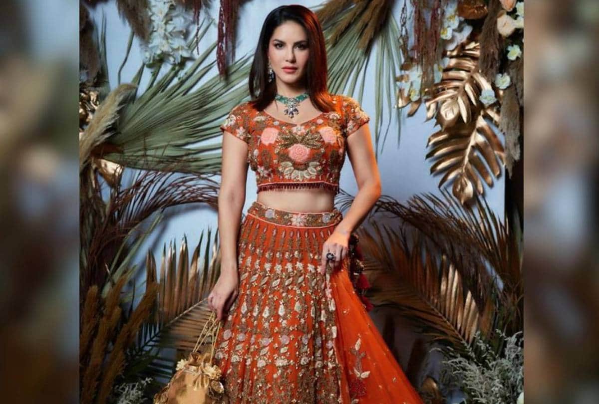 sunny leone enjoying family vacation in Maldives actress looks gorgeous in bikini