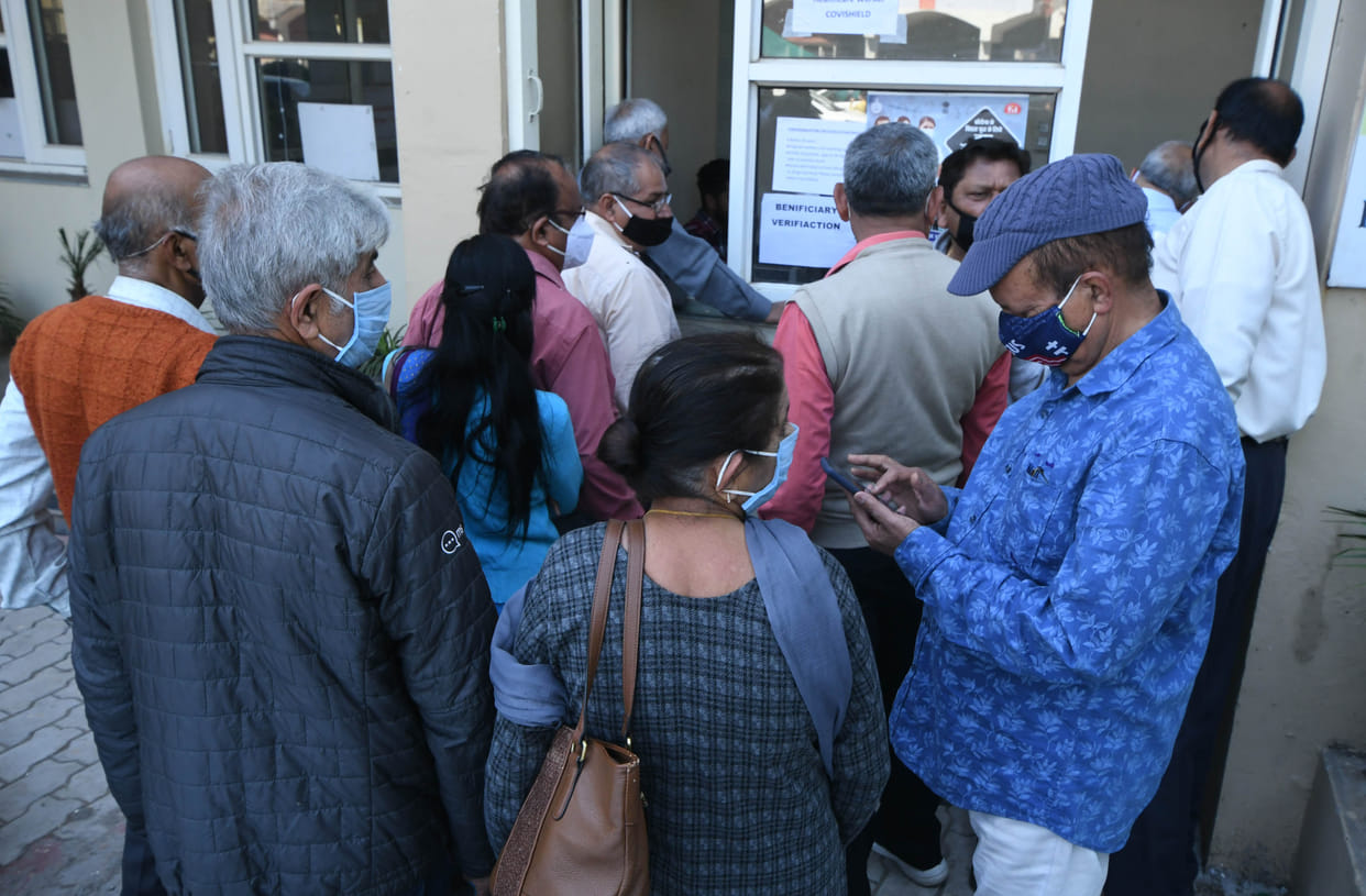 131 vaccines were given to the elderly and eight sick