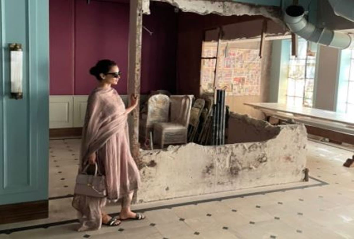 Kangana Ranaut heartbroken as she visits her demolished Mumbai office, shares before and after pics