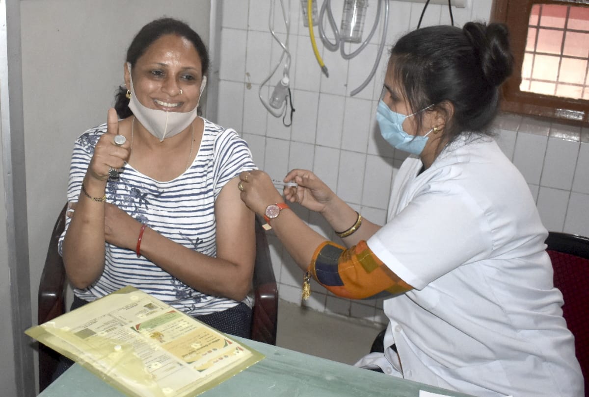 Many Pharma companies sent a proposal to health ministry for doorstep vaccination in india