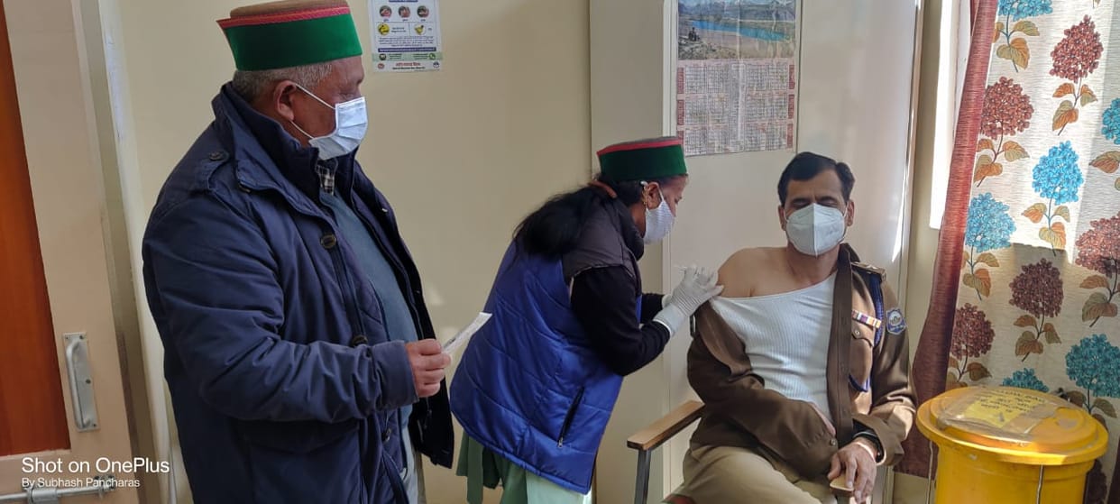 corona vaccination 401 people done vaccination in kinnaur